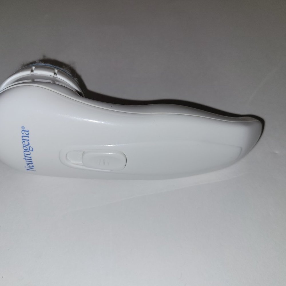 1 Pack Neutrogena Wave Deep Foaming Pads Refills Microdermabrasion Clean… - Picture 7 of 9